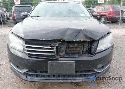 2012 Volkswagen Passat S z USA, uszkodzony, nr VIN 1VWAP7A31CC086856